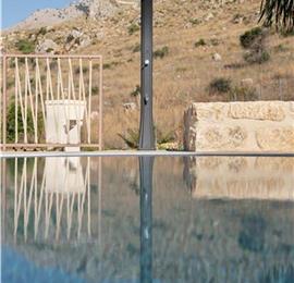 3 bedroom villa with pool near Castellamarre del Golfo, sleeps 5